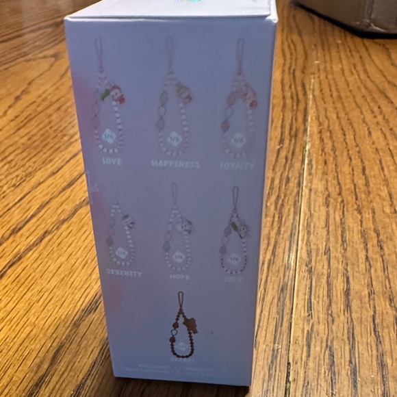 Pop Mart BIG INTO ENERGY Phone Charm - Picture 2 of 7